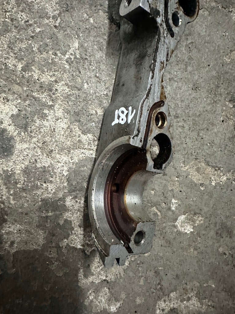 фото №6, Подножка вала audi tt 8n 1.8t 180km 058459d