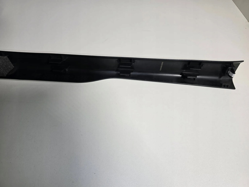 Купити Tesla model 3 2022 пороги