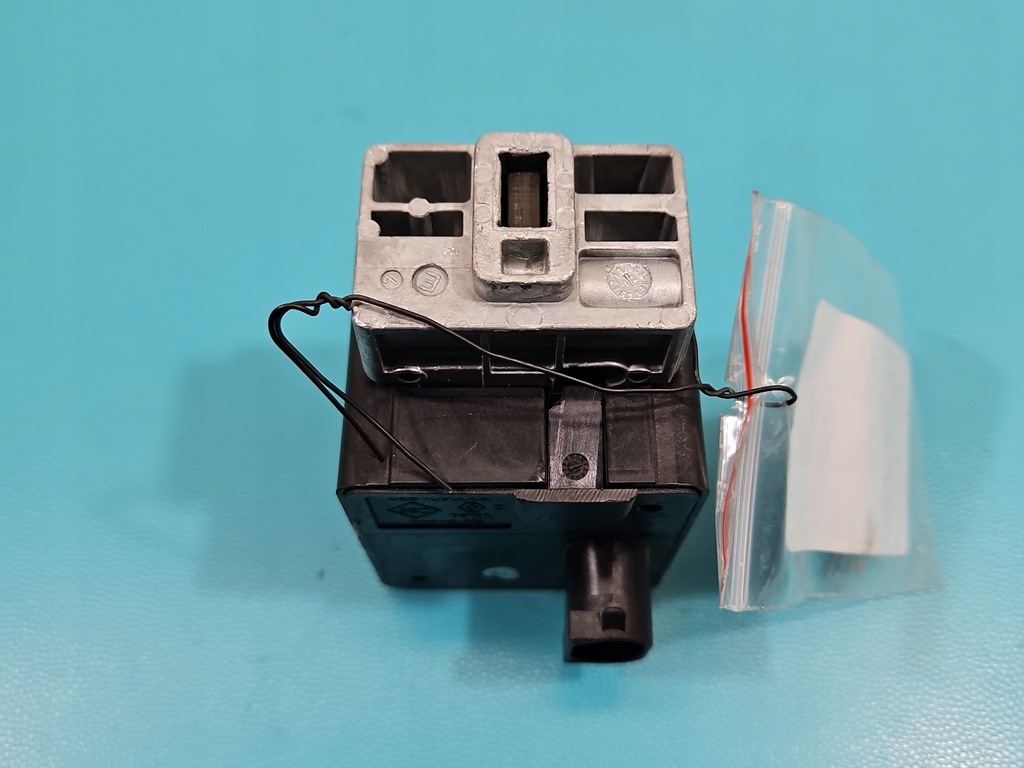 фото №4, Блокировка руля renault scenic iii 8200604932