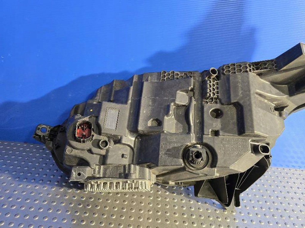 фото №13, Land rover range rover velar l560 j8a2-13w029-le лампа передняя перед правая