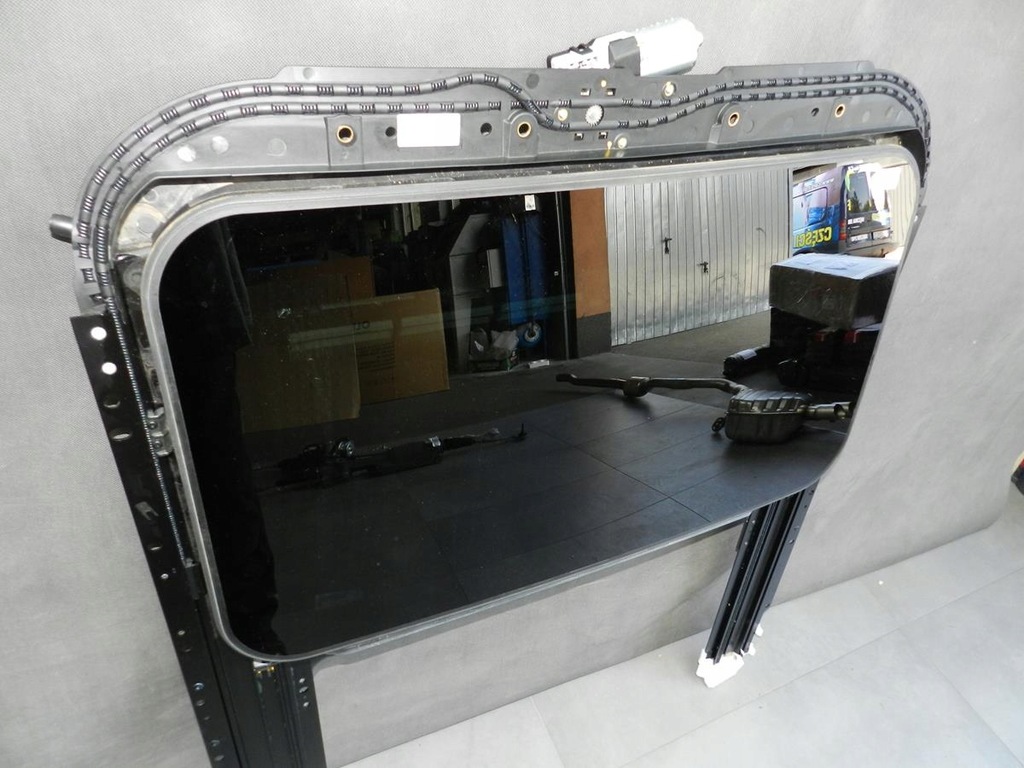 фото №10, Audi a5 8t люк 8t8877041e