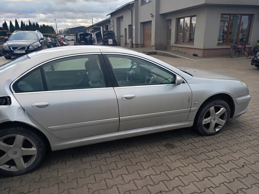 Дверь правый перед peugeot 607 2006 Цена