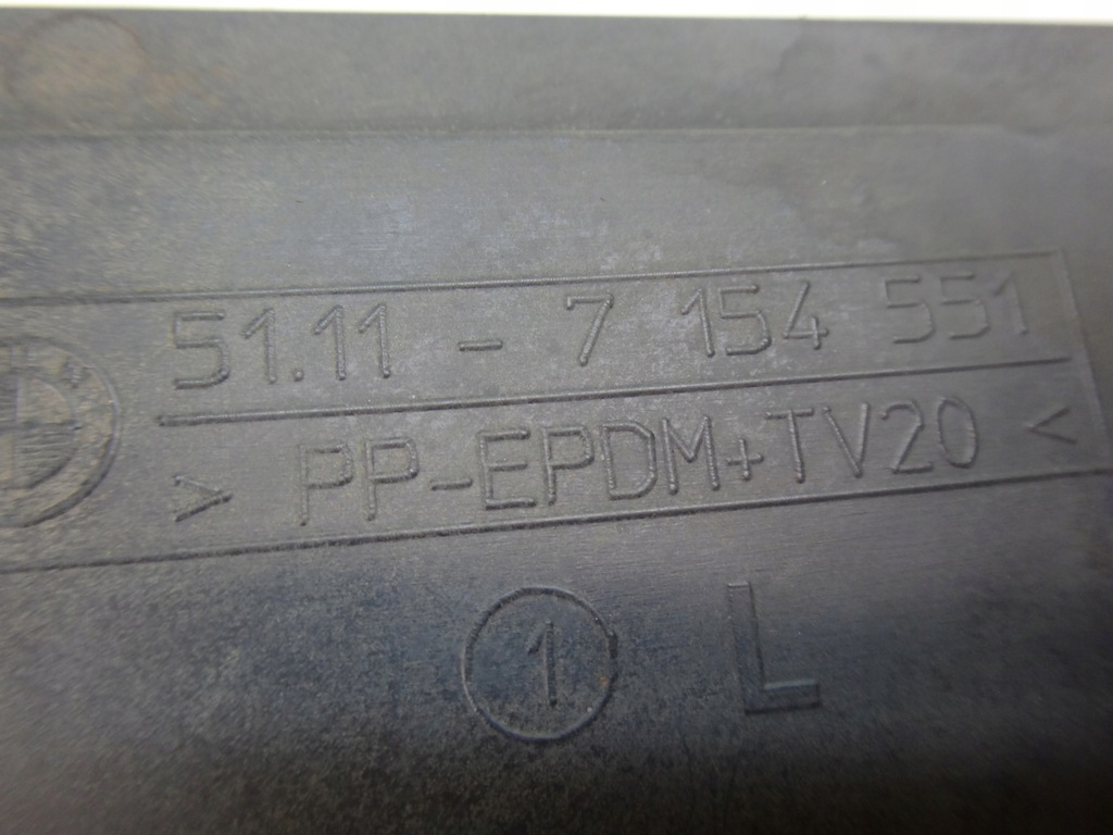 фото №5, Молдинг бампера решётка правый перед bmw e90 e91