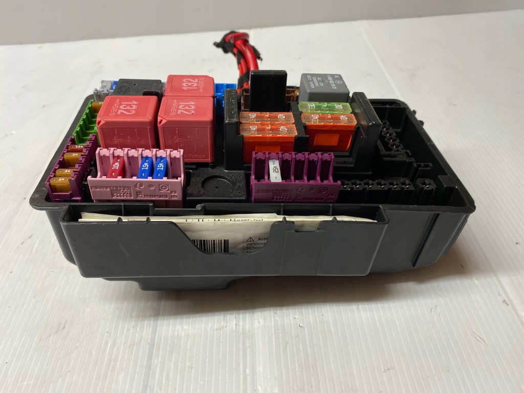 фото №3, Mercedes w205 2.2cdi коробка запобіжників