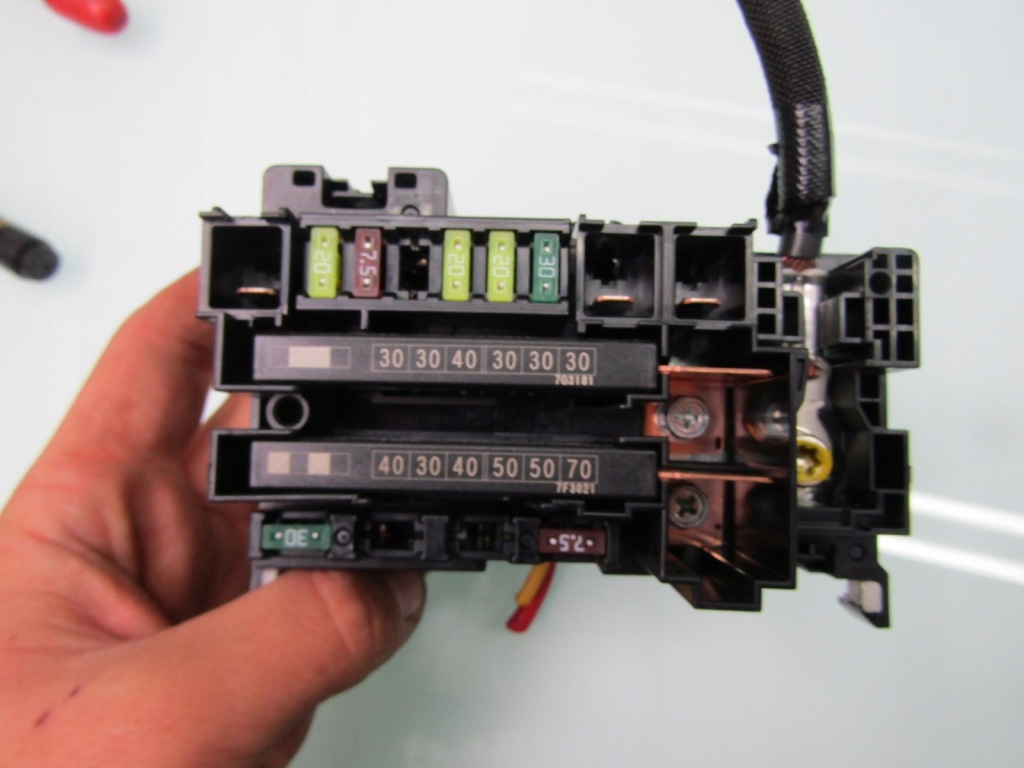 Honda hr-v ii 1.5 18r коробка запобіжників корпус корпус Недорого