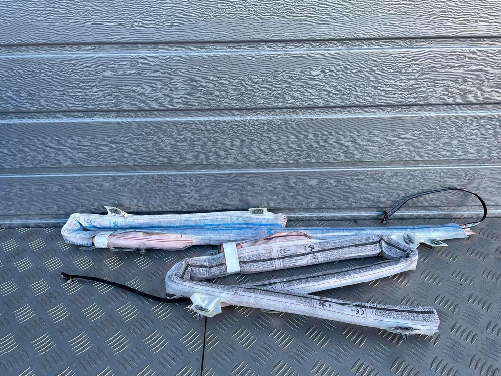 фото №1, Citroen c3 iii шторка безопасности левая правая