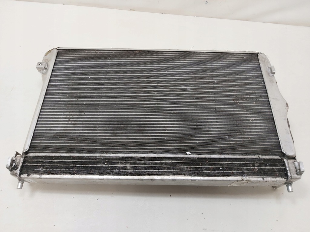 фото №5, Радиатор aston martin dbs vantage 8d33-8w000-ab