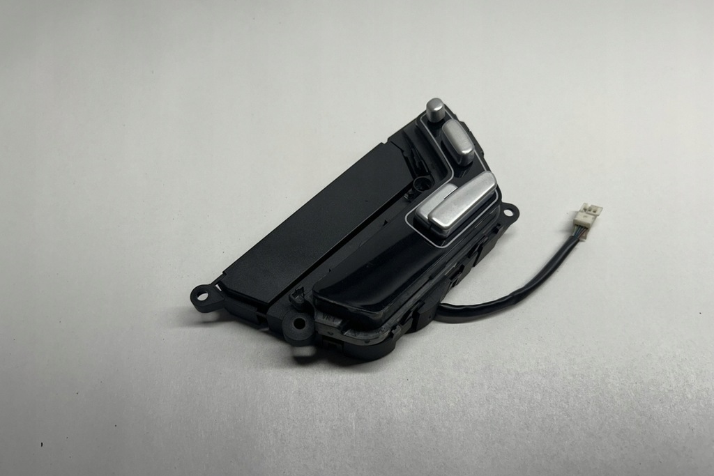 фото №9, Кнопки регулировки правого сиденье mercedes-benz s w221 a2218706551 3.0l