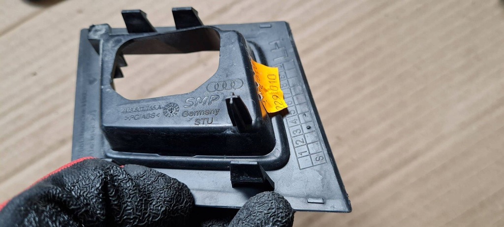 фото №6, Sq8 4m q8 рамка заглушка форсунка распылителя лампы левая перед 4m8807755a