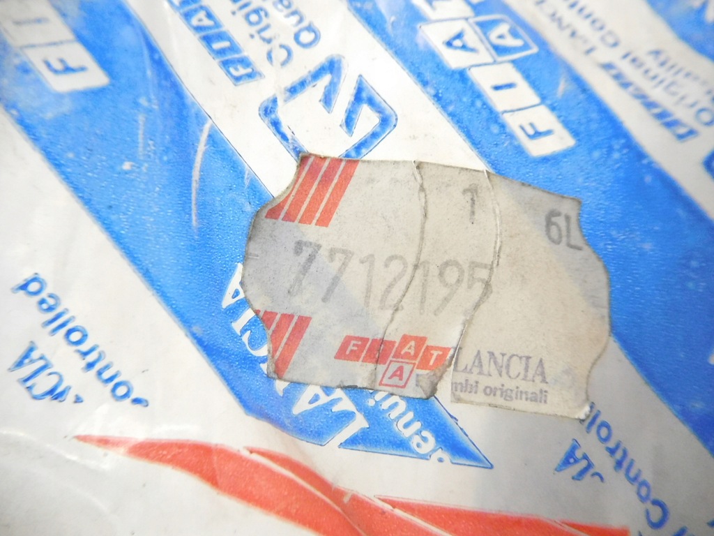 фото №7, Прокладка капот жабо fiat tempra оригинальный номер 7712195