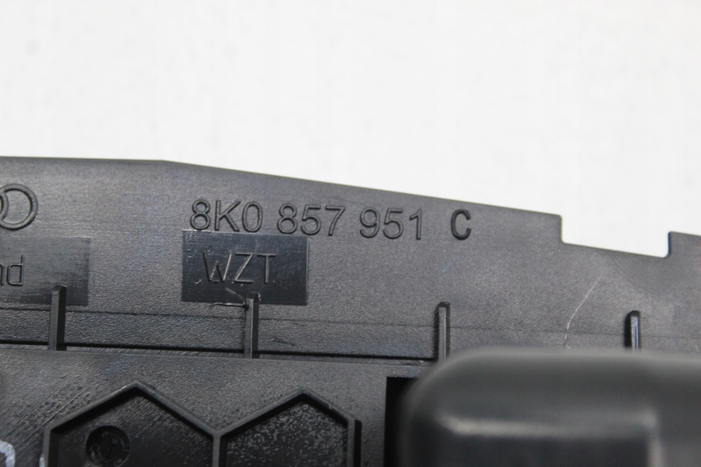 фото №6, Audi a5 8t бардачок попільничка 12v 8k0857951c