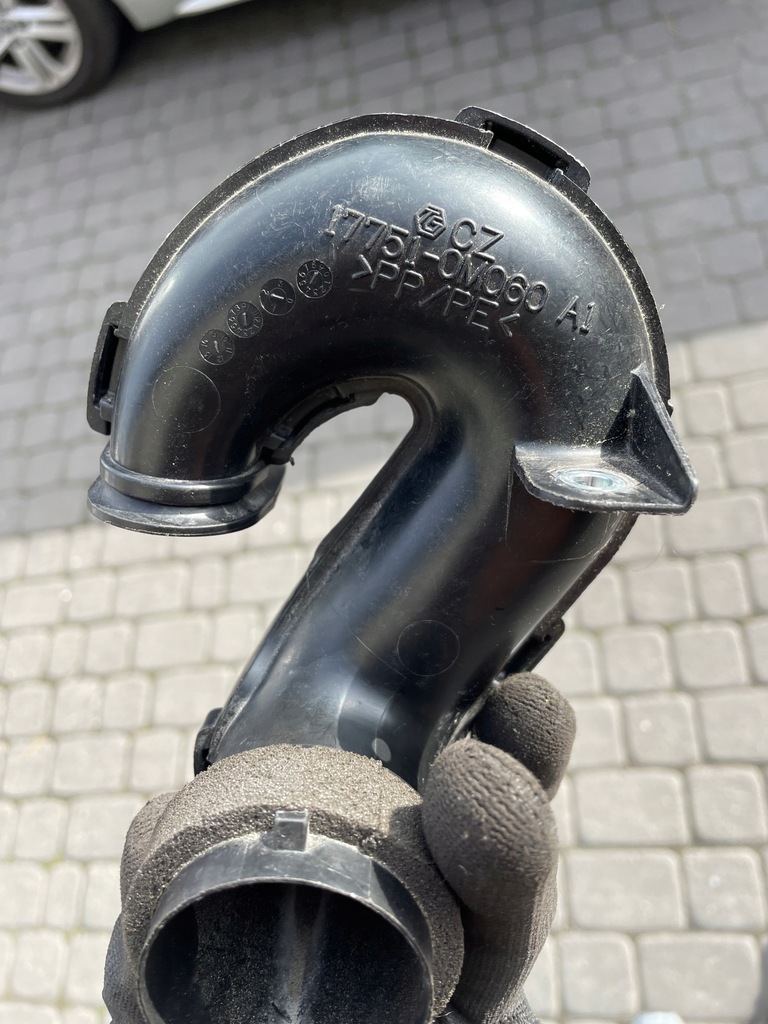 фото №5, Toyota yaris iii hybrid chwyty воздуха