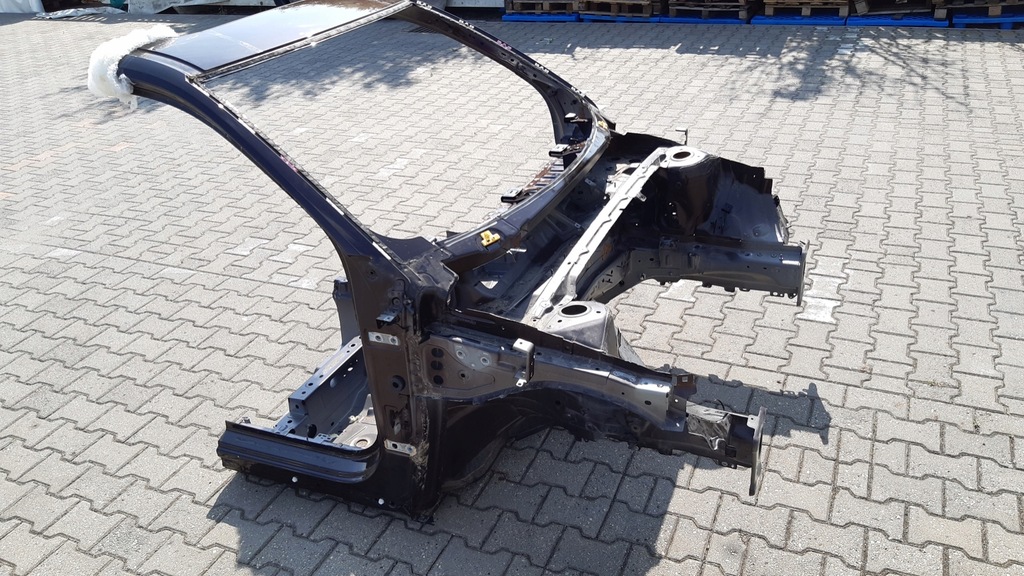 фото №1, Volvo xc40 четверть правая перед