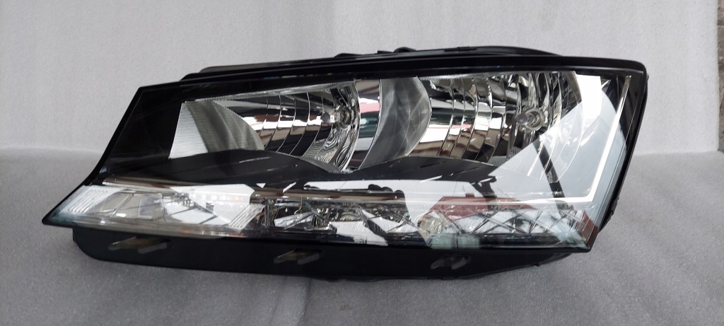 фото №1, Skoda fabia 3 iii 6v1 lift лампа левая перед h7+led