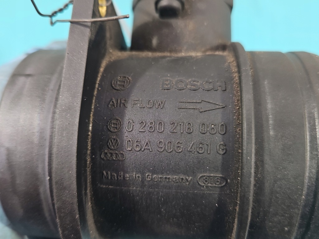 фото №6, Расходомер audi q7 i 4l 0280218060 06a906461g 4.2 v8 fsi