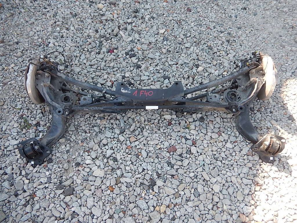 фото №1, Задняя балка oś подвеска bmw 1 f40