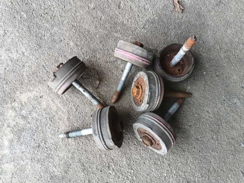 Купити Saab 9-7x болти кріпильні кузов до рами