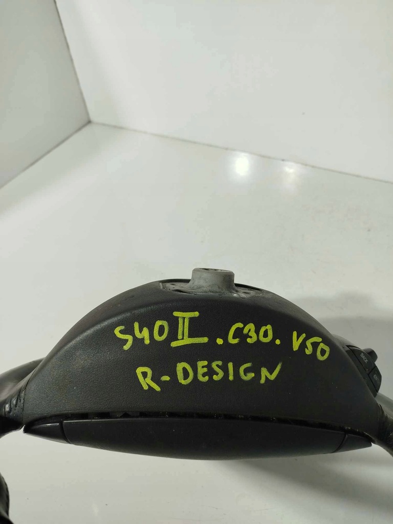 фото №6, Воздуховод подушка безопасности кожа volvo s40 ii v 50 04-08 r-design