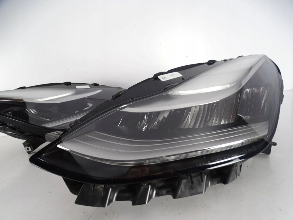 Фара перед передняя левая tesla 3 full led Доставка