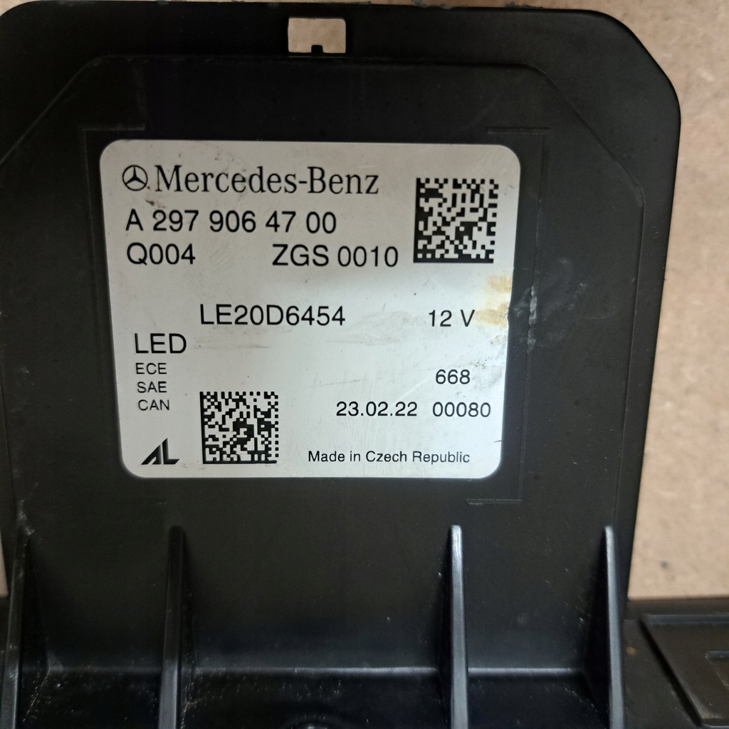 фото №7, Mercedes eqs w297 лампа led накладка молдинг середня перед a2979064700