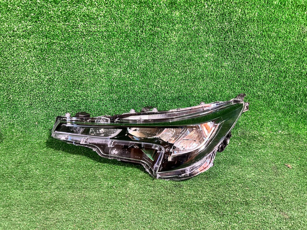 фото №1, Фара левый toyota corolla e21 hb kombi