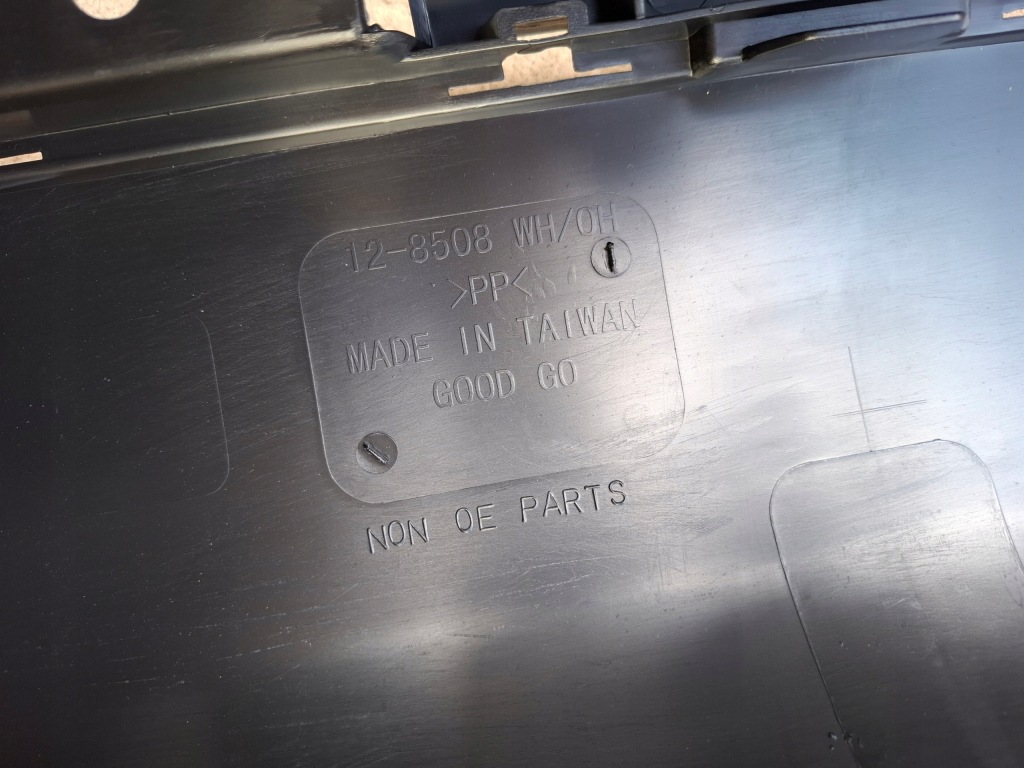 фото №8, Бампер задня peugeot 308 i t7 sw kombi 07-11r pdc