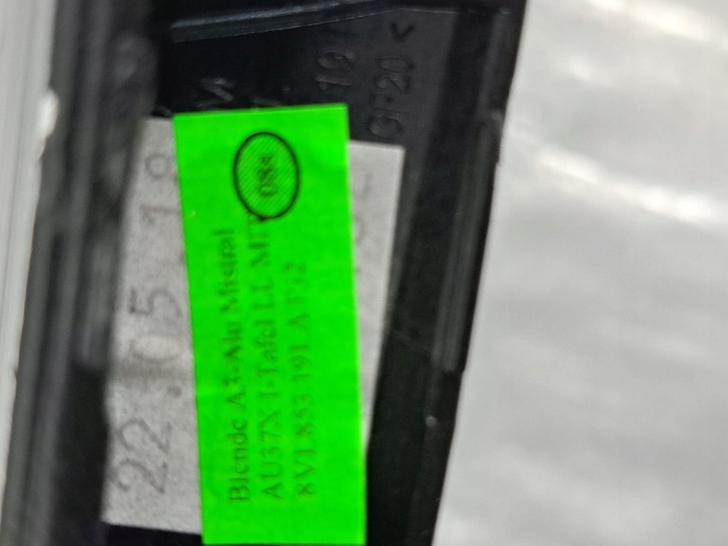 фото №6, Молдинг dekor консоли audi a3 8v sedan 8v1853190a-8v1853191a