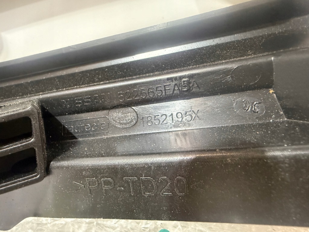 фото №5, Решётка бампера противотуманной фары правая nissan micra k14 622565fa0a оригинал nowa