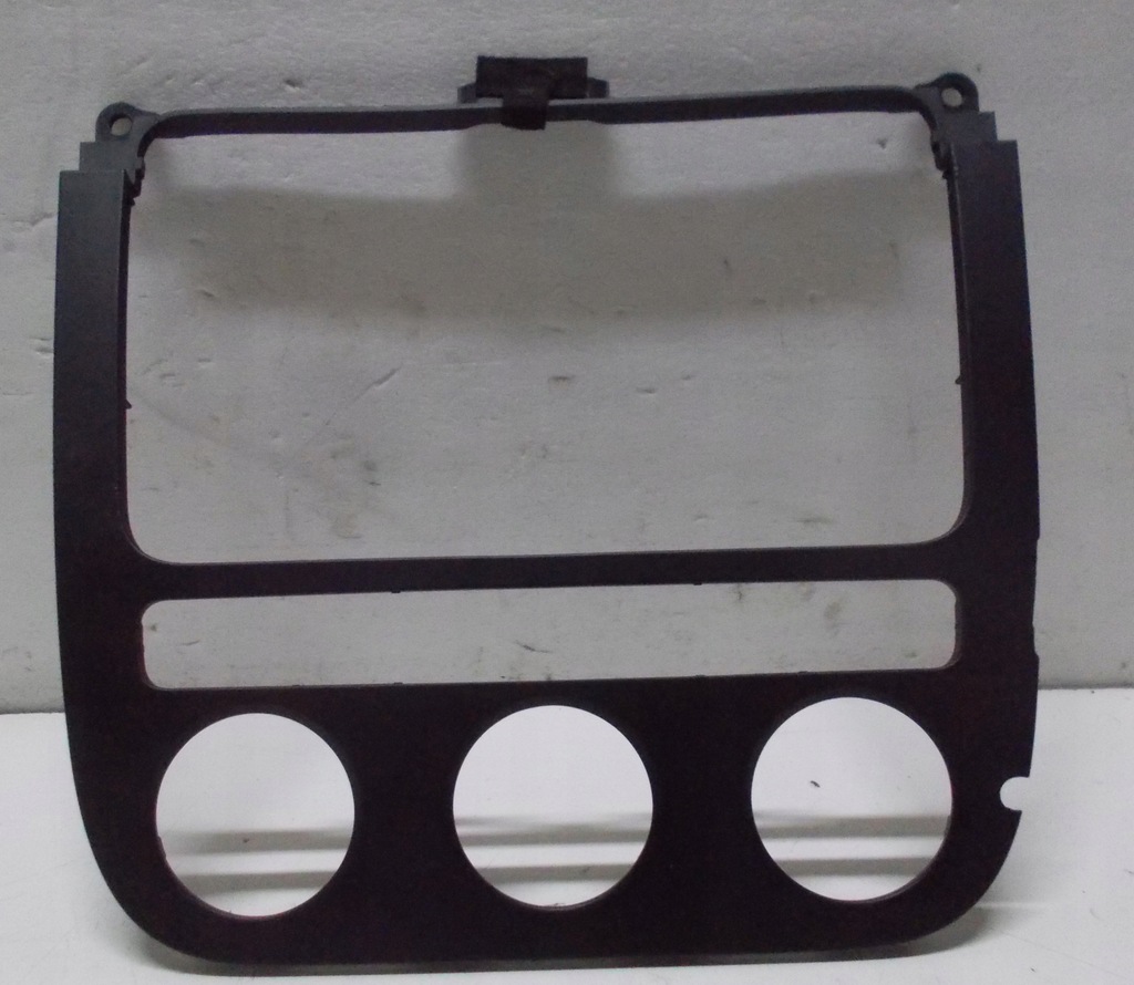 фото №1, Vw golf v kombi 2.0 tdi 09r рамка радио 1k0858069d