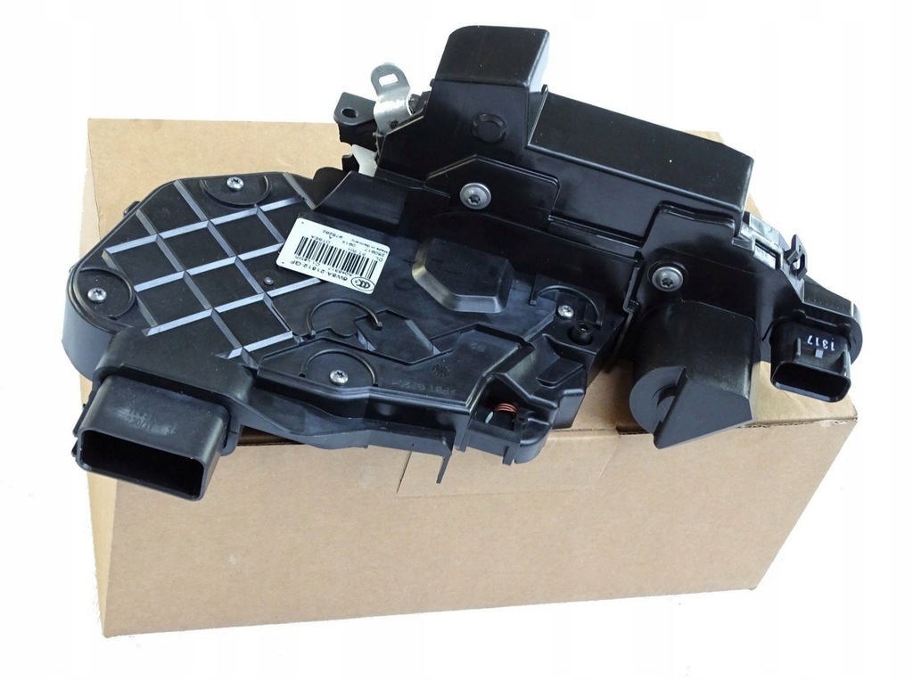 фото №1, Оригинальный замок дверь keyless rh discovery 4 iv