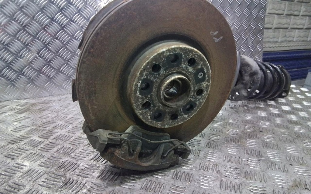 фото №6, Skoda superb ii 1.8 tsi mcperson правий поворотний кулак