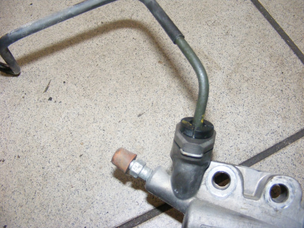 фото №2, Mazda 5 шланг трубка цилиндр сцепления 2.0 citd