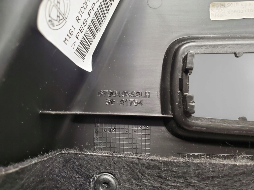 фото №6, Maserati levante 06700983840 задняя сторона левая обшивки багажника