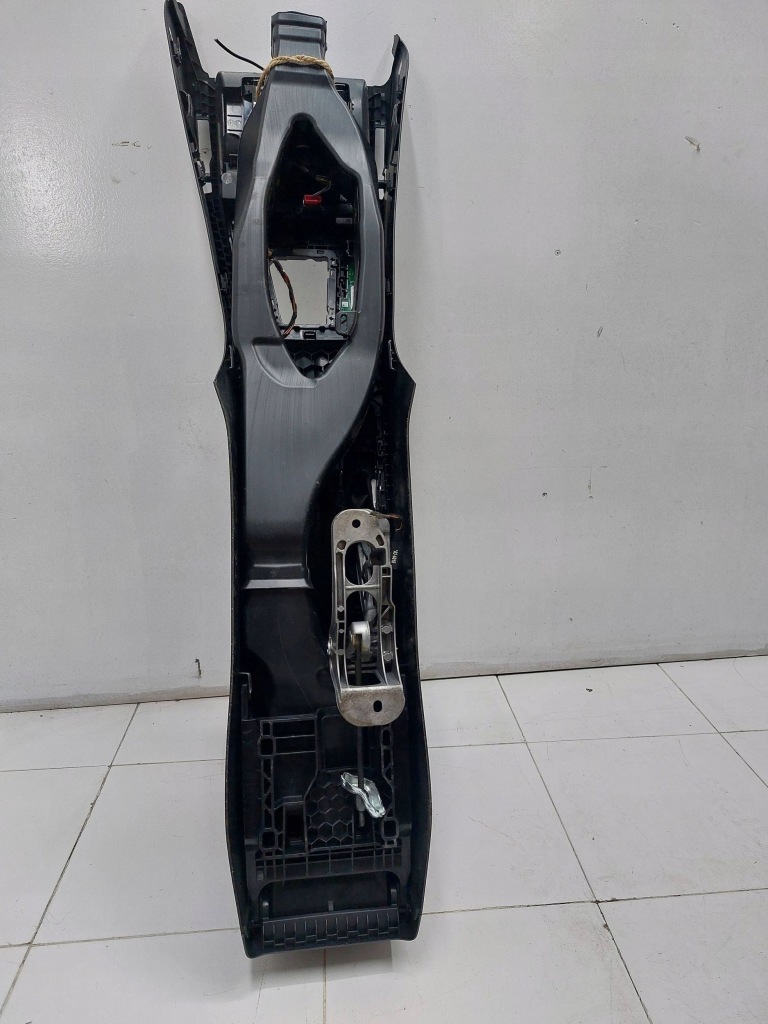 фото №5, Skoda octavia iii 13-19r туннель средний подлокотник кожа kompletny