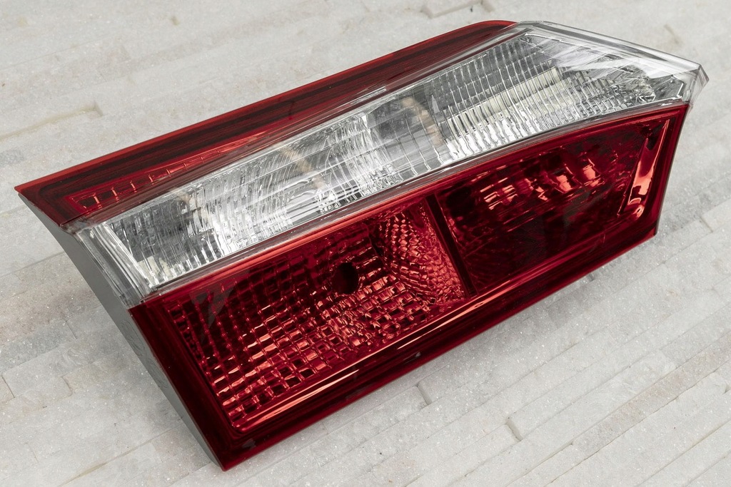 фото №11, Toyota corolla xi e16 2013-2016 sedan лампа кришки задній ліва 8159102530