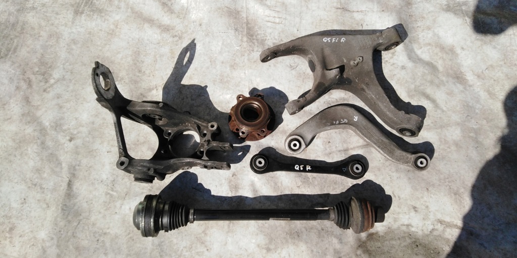 фото №1, Audi q5 lift подвеска правый задняя поворотный кулак kom