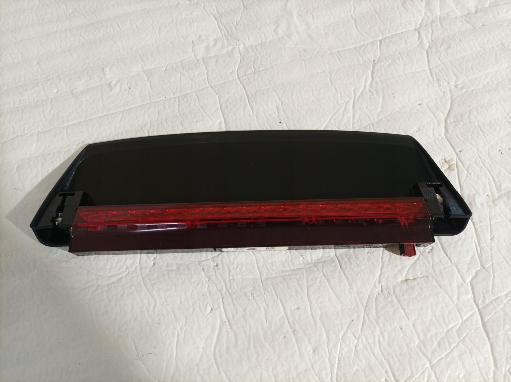 фото №1, Audi a4 b9 додаткові світло стоп 8w5945097