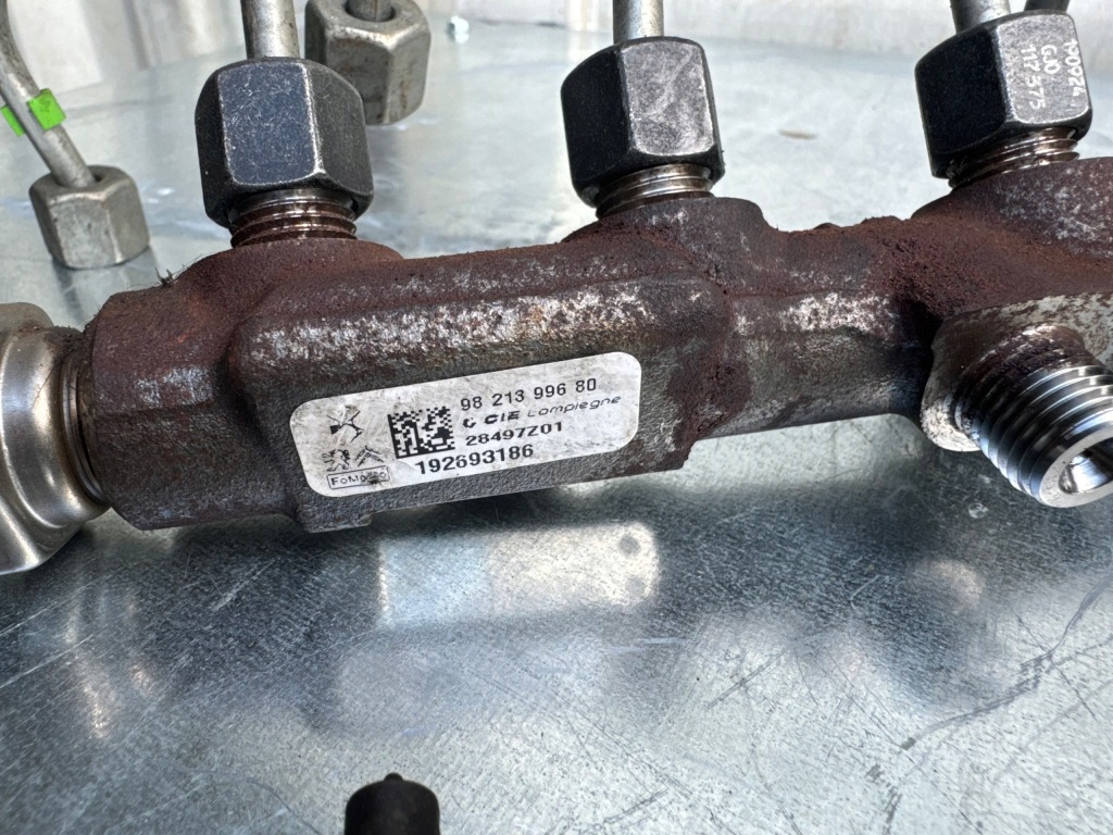 Форсунка насос впрыскная молдинг 1.5 blue hdi 19- partner iv rifter в Украине