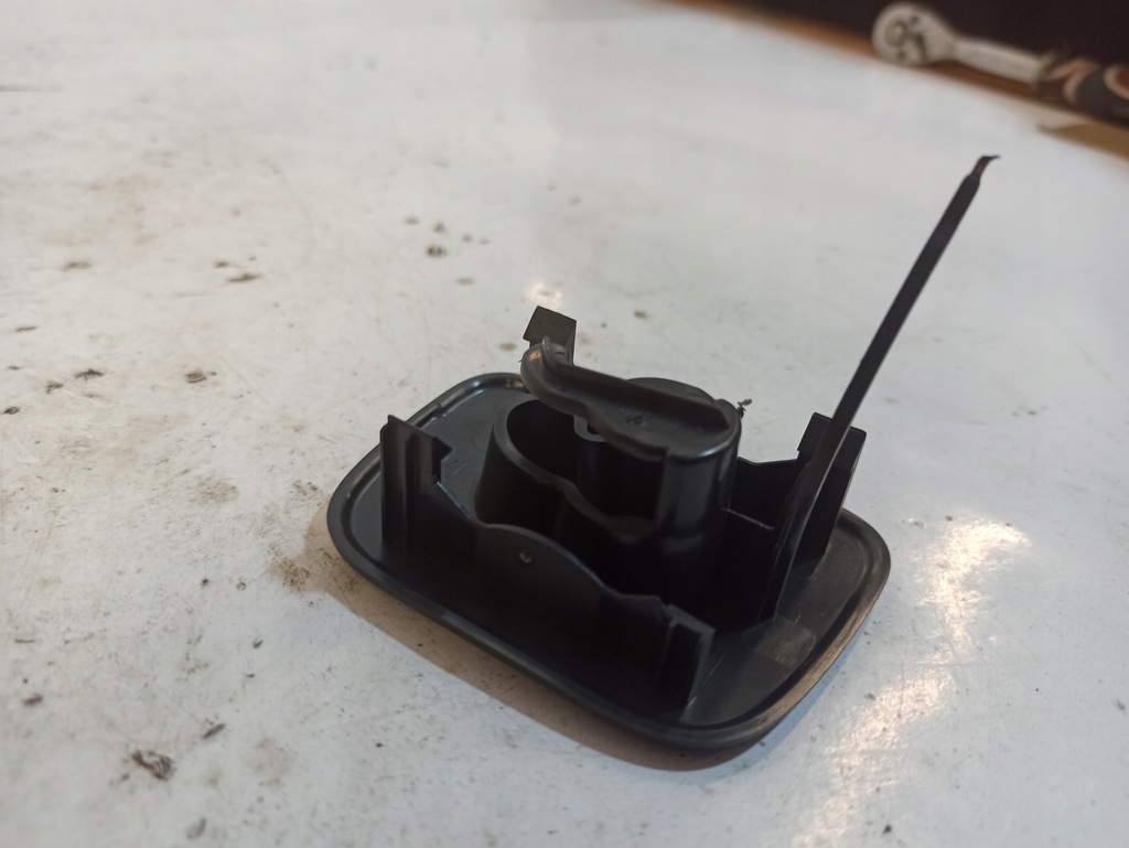 фото №11, Volvo v40 ii пластик заглушка w стеля 31271468 rh