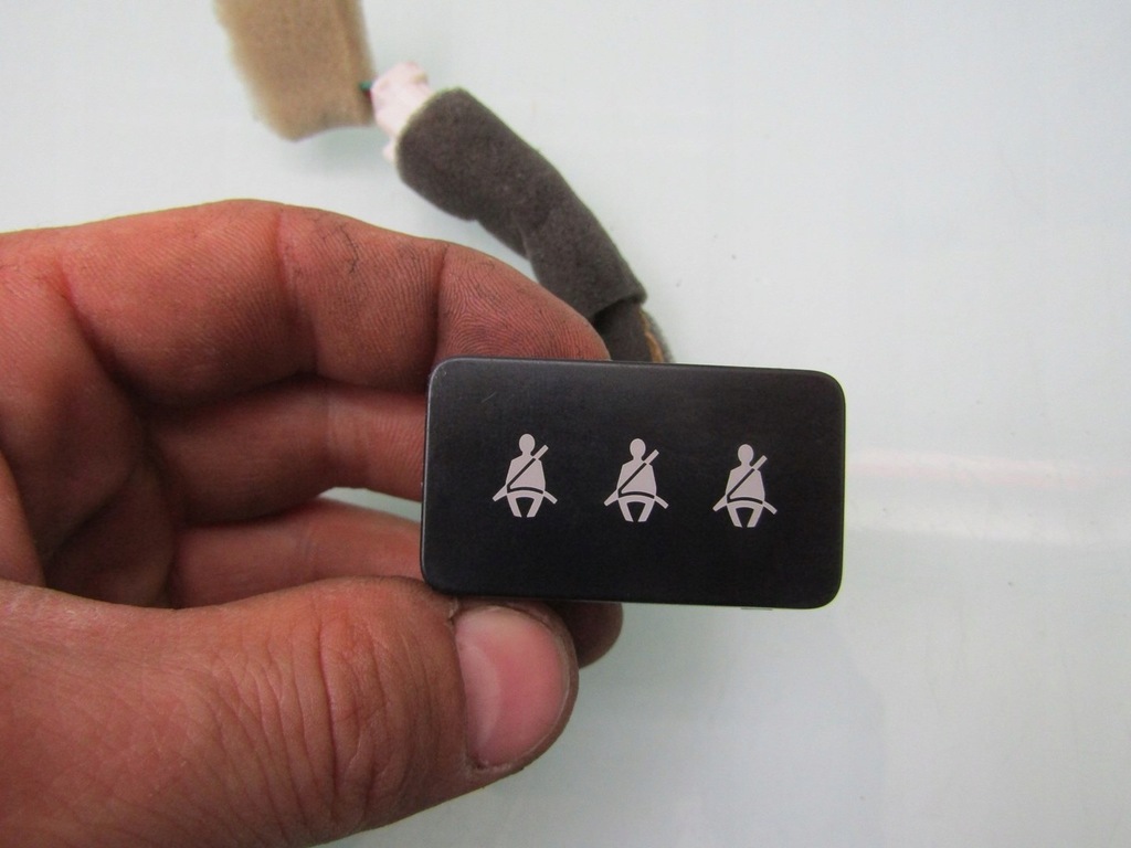 фото №1, X-trail ii t31 14r переключатель замки ремней