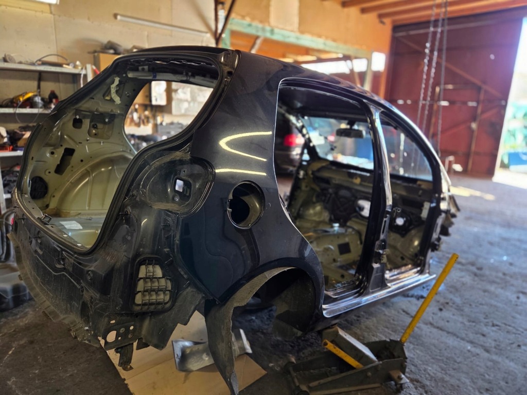 фото №9, Четверть перед задняя крыша комплектная кузов lc9x vw golf v plus