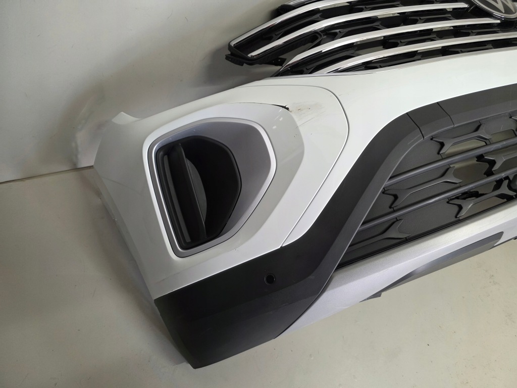 Vw atlas 2025 se бампер передній комплектний  решітка радіатора джгут датчики америка Недорого