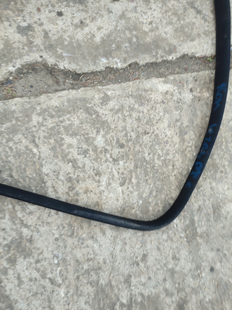 фото №8, Прокладка правый задняя правая задняя mercedes w204 kombi