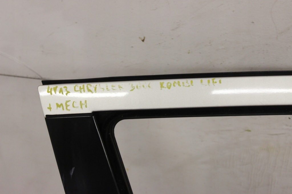 фото №10, Двері праве правий перед chrysler 300c 2010r