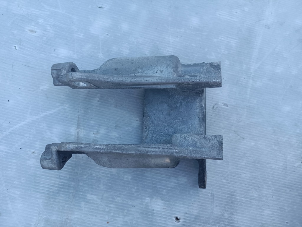 фото №1, Кронштейн кронштейн subaru legacy v 2.0d