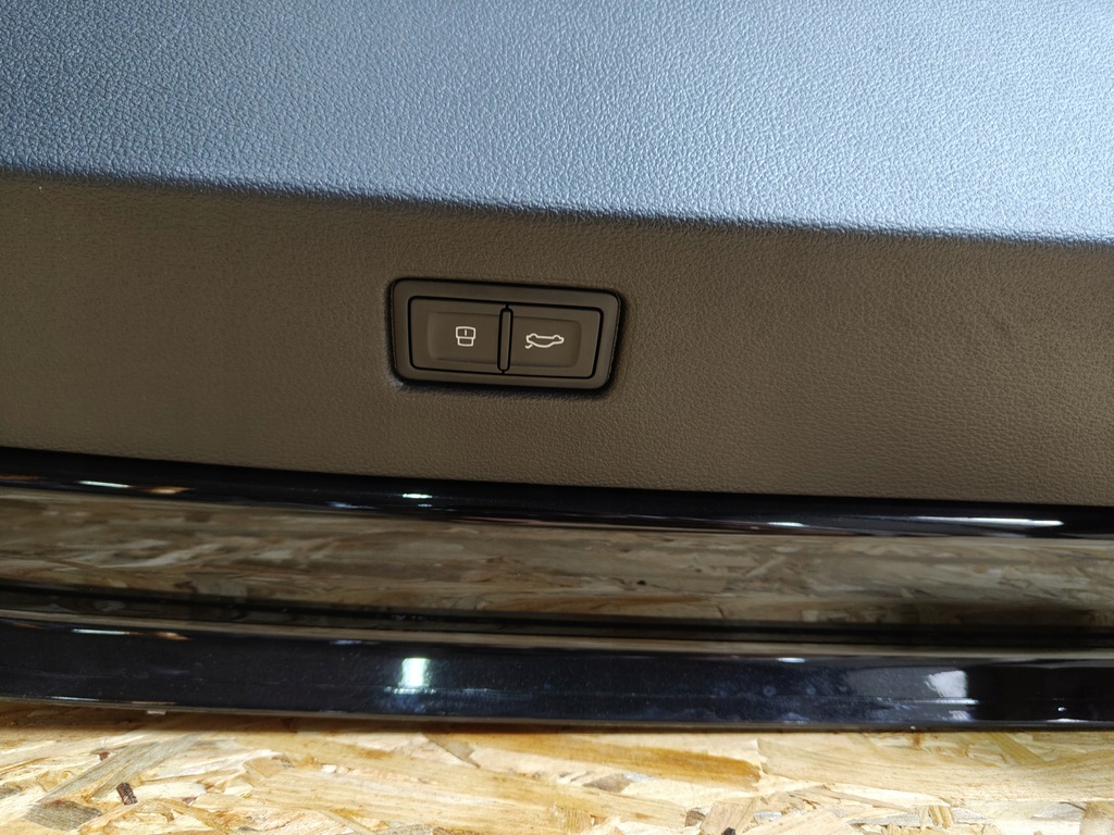 фото №9, Audi a7 s7 c8 3.0 tdi lift 24r- ly9t/ y9t крышка багажника багажника камера лампа