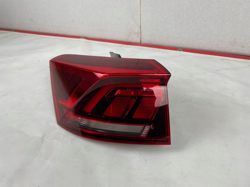 фото №2, Vw t-roc ліва лампа задня задня led 2019r