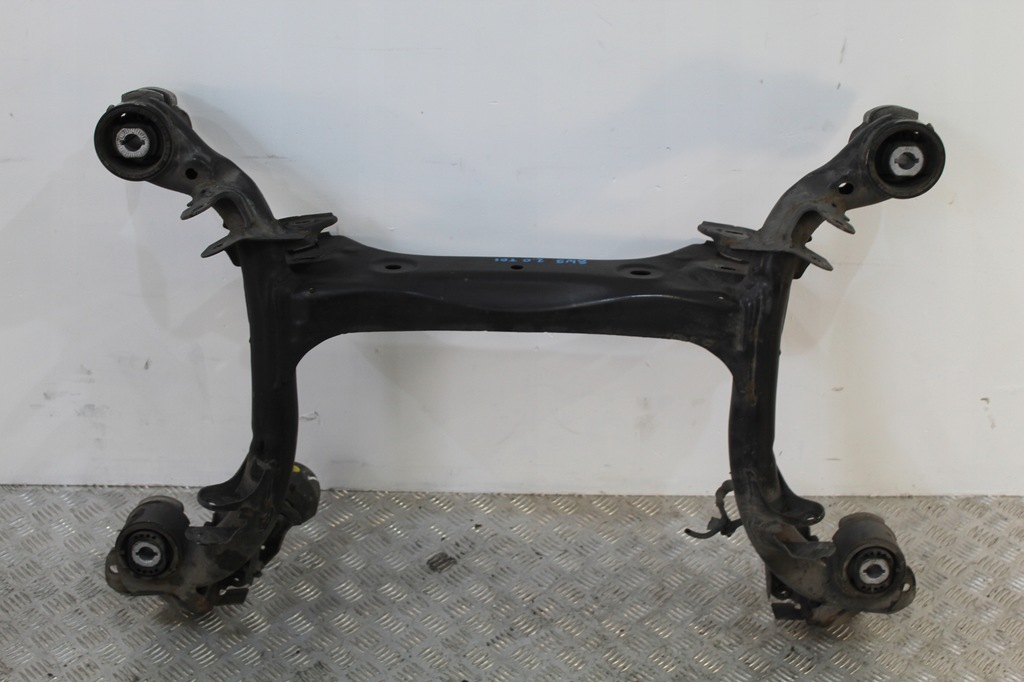 фото №1, Подрамник задняя audi a4 b9 8w0 8w9