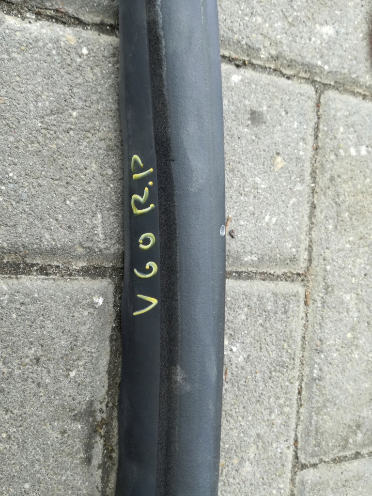 фото №2, Volvo v60 2014 rok прокладка дверь правый перед