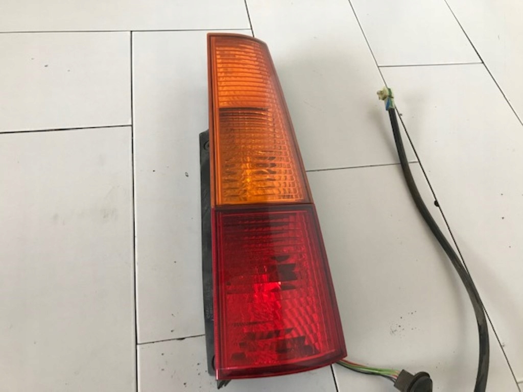 фото №1, Лампа задняя правая suzuki ignis ii